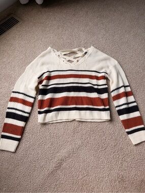 Windsor Cream Knit Sweater with Black Logo Tag